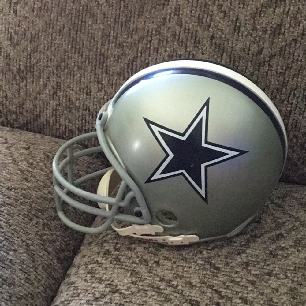 Silver Dallas Cowboys mini Football Helmet with Star Logo - Picture 3 of 6